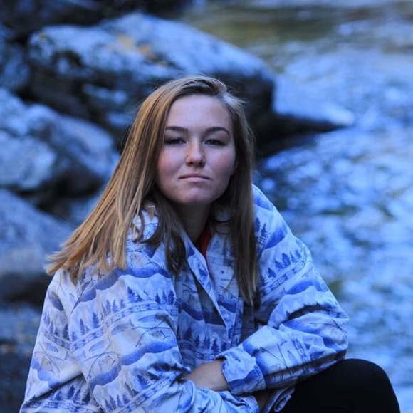 Meet your Posher, Grace - Picture 1 of 1